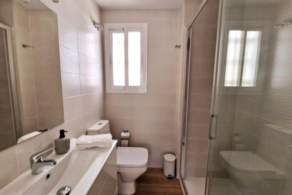 Moderno Apartamento Sevilla Zona Nervion. Wifi/Ac Exterior foto